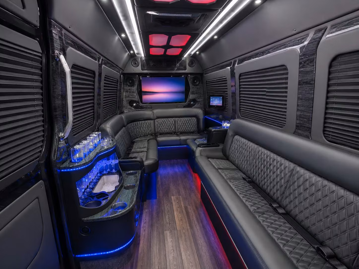 coachbusdallas com is the go to solution for dallas construction site and healthcare worker shuttles